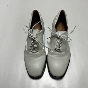 White Lace Oxford - NWOT